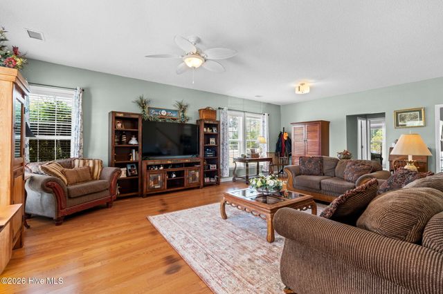 287 Cable Lake Circle, Calabash, NC 28467