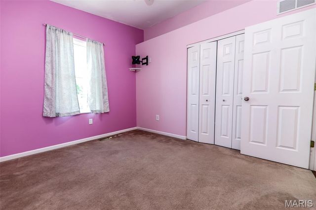 2229 Hunters Point Drive, Granite City, IL 62040