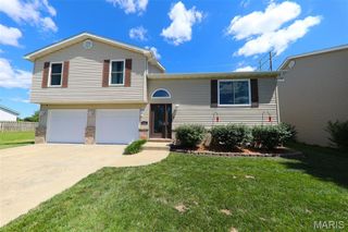 2229 Hunters Point Drive, Granite City, IL 62040