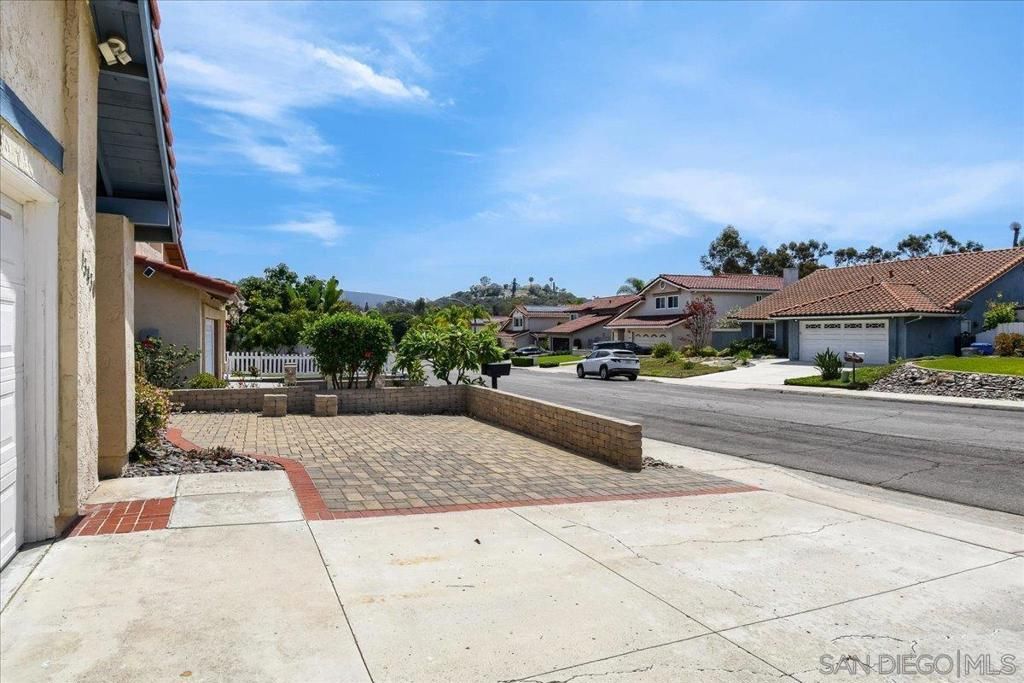 Image 34 of property listing at 13430 Bavarian Drive, San Diego, CA 92129