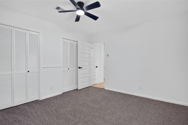 4323 Pine Shadows Street, Dickinson, TX 77539