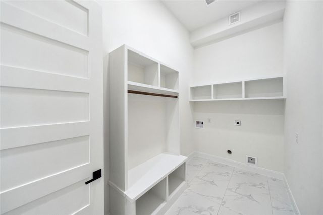 75 Wick Willow Road, Montgomery, TX 77356