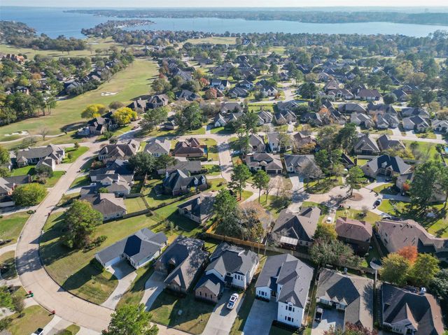 75 Wick Willow Road, Montgomery, TX 77356