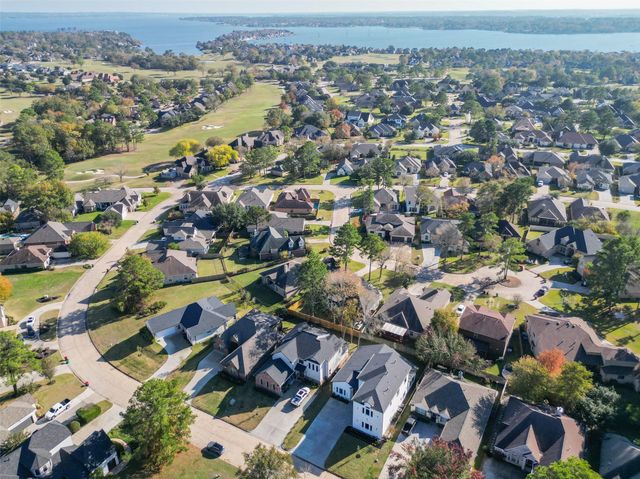 75 Wick Willow Road, Montgomery, TX 77356