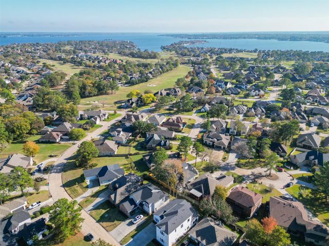 75 Wick Willow Road, Montgomery, TX 77356