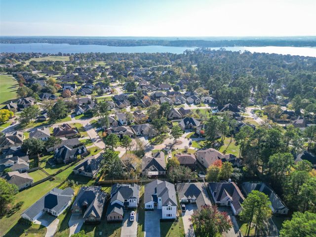 75 Wick Willow Road, Montgomery, TX 77356