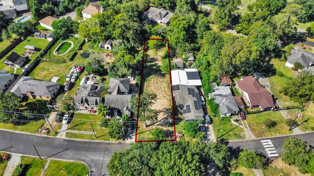 1740 Esperanza Street, Houston, TX 77023