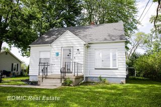 4735 E Washington Road, Buena Vista Twp, MI 48601