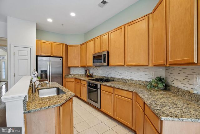 1105 HAVENCREST ST, Rockville, MD 20850