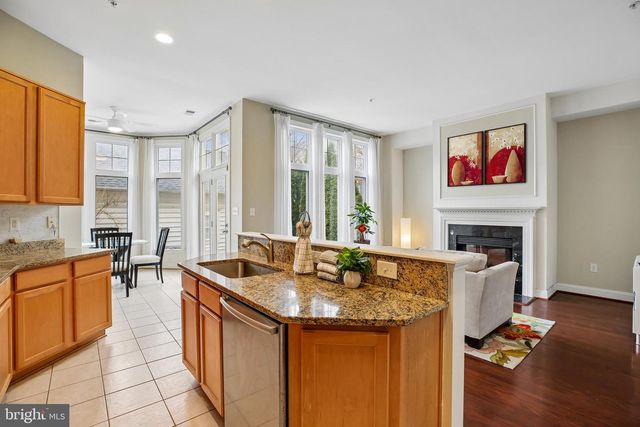 1105 HAVENCREST ST, Rockville, MD 20850