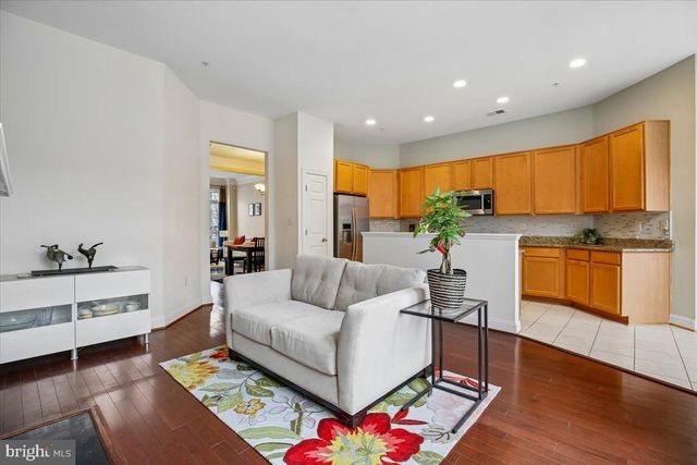 1105 HAVENCREST ST, Rockville, MD 20850