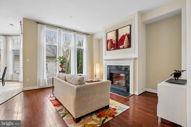 1105 HAVENCREST ST, Rockville, MD 20850