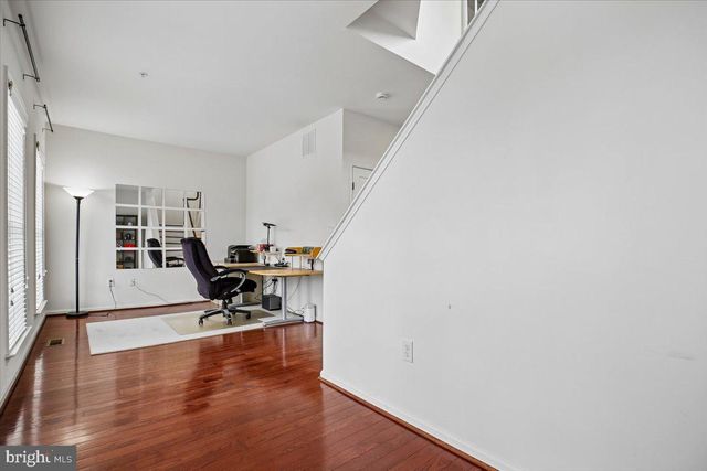 1105 HAVENCREST ST, Rockville, MD 20850