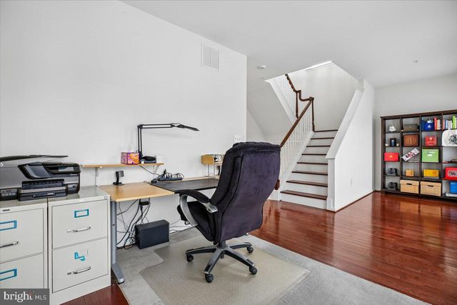 1105 HAVENCREST ST, Rockville, MD 20850