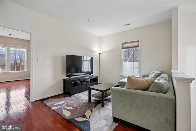 1105 HAVENCREST ST, Rockville, MD 20850