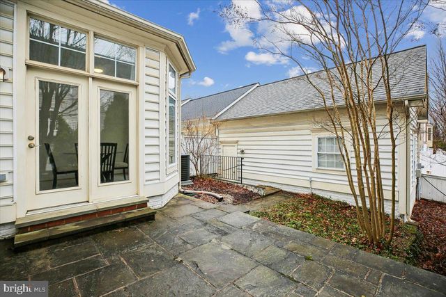 1105 HAVENCREST ST, Rockville, MD 20850