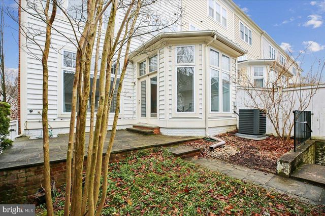 1105 HAVENCREST ST, Rockville, MD 20850