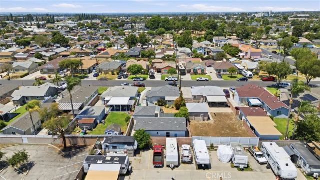 9138 Rendalia, Bellflower, CA 90706