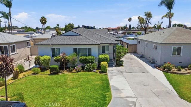 9138 Rendalia, Bellflower, CA 90706