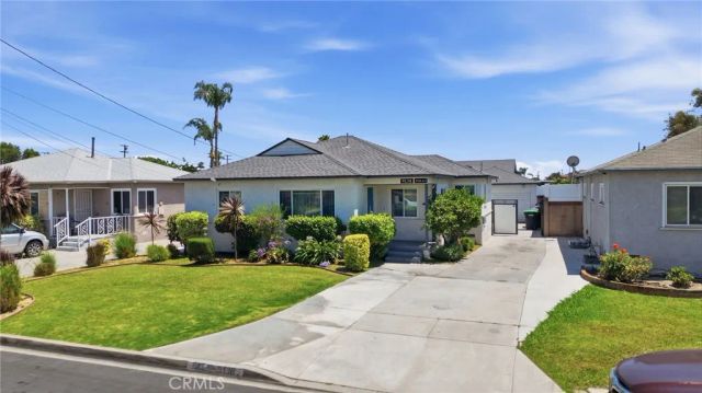 9138 Rendalia, Bellflower, CA 90706