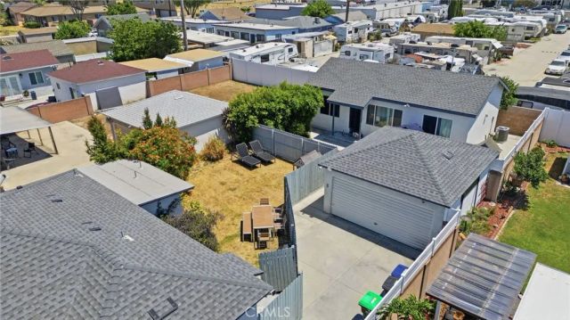 9138 Rendalia, Bellflower, CA 90706
