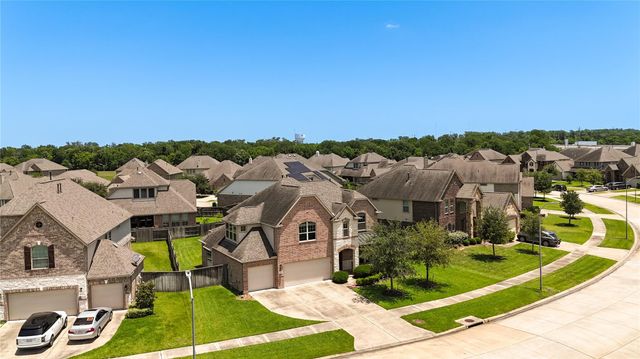 2415 Flowering Brook Lane, Sugar Land, TX 77479