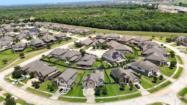 2415 Flowering Brook Lane, Sugar Land, TX 77479