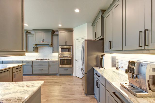 2415 Flowering Brook Lane, Sugar Land, TX 77479