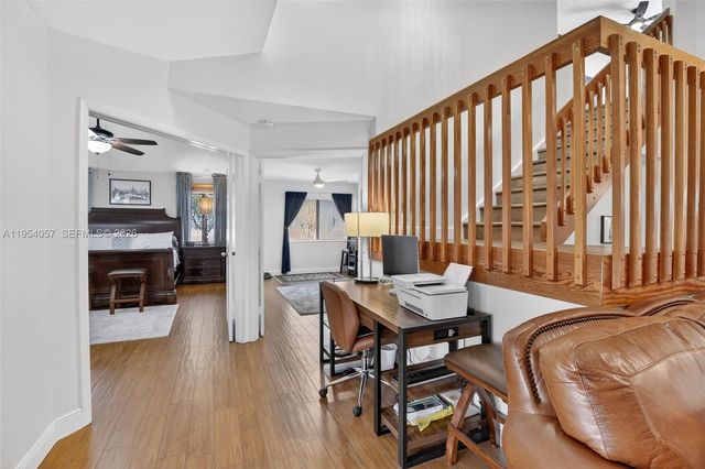 9375 NW 18th Ct, Plantation, FL 33322