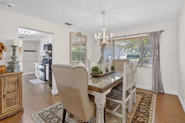 9375 NW 18th Ct, Plantation, FL 33322