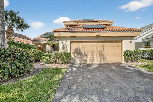9375 NW 18th Ct, Plantation, FL 33322