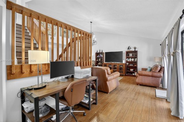 9375 NW 18th Ct, Plantation, FL 33322