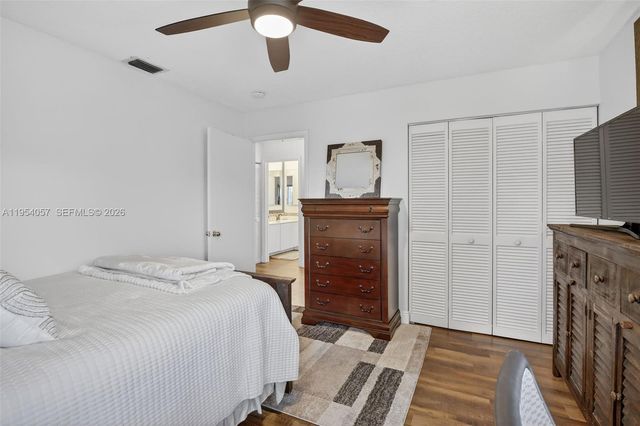 9375 NW 18th Ct, Plantation, FL 33322