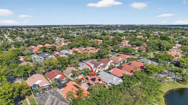 9375 NW 18th Ct, Plantation, FL 33322