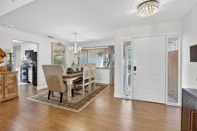 9375 NW 18th Ct, Plantation, FL 33322