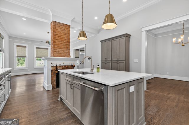 366 East Dixie Avenue SE, Marietta, GA 30060