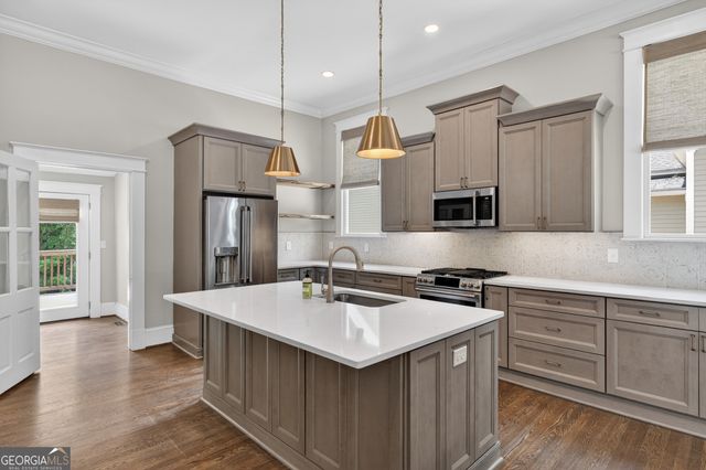 366 East Dixie Avenue SE, Marietta, GA 30060
