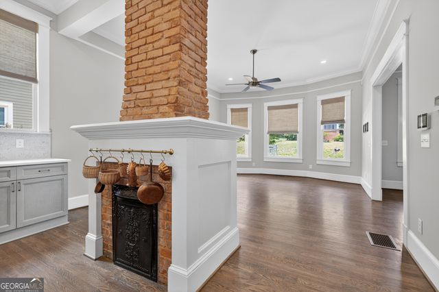 366 East Dixie Avenue SE, Marietta, GA 30060