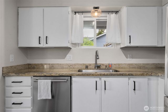 1030 118th Place SE, Everett, WA 98208