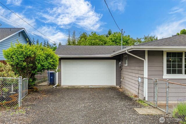 1030 118th Place SE, Everett, WA 98208