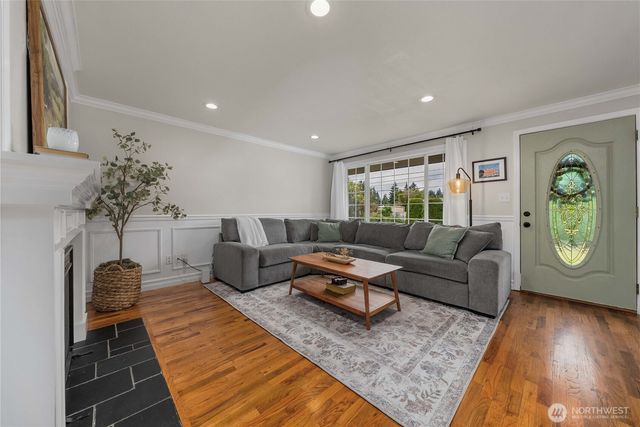 1030 118th Place SE, Everett, WA 98208