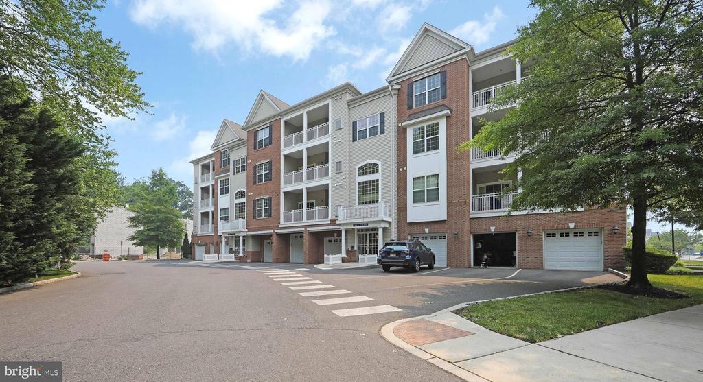 244 BREEDERS CUP DR #244, Cherry Hill, NJ 08002