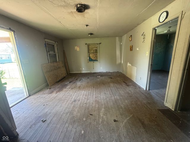 1345 Lindley Avenue, Indianapolis, IN 46241