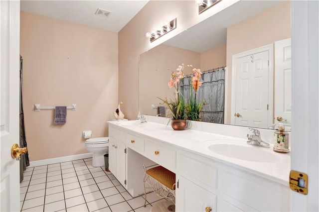 7194 Oakbriar N Drive, Mobile, AL 36619