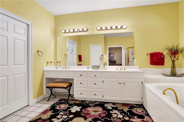 7194 Oakbriar N Drive, Mobile, AL 36619