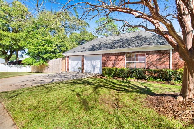 7194 Oakbriar N Drive, Mobile, AL 36619