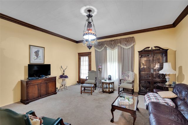615 E Franklin Street, Hillsboro, TX 76645