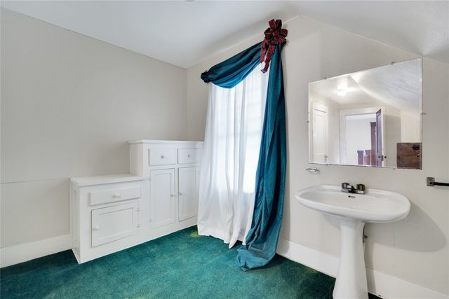 615 E Franklin Street, Hillsboro, TX 76645