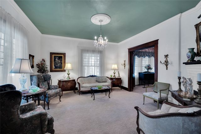 615 E Franklin Street, Hillsboro, TX 76645