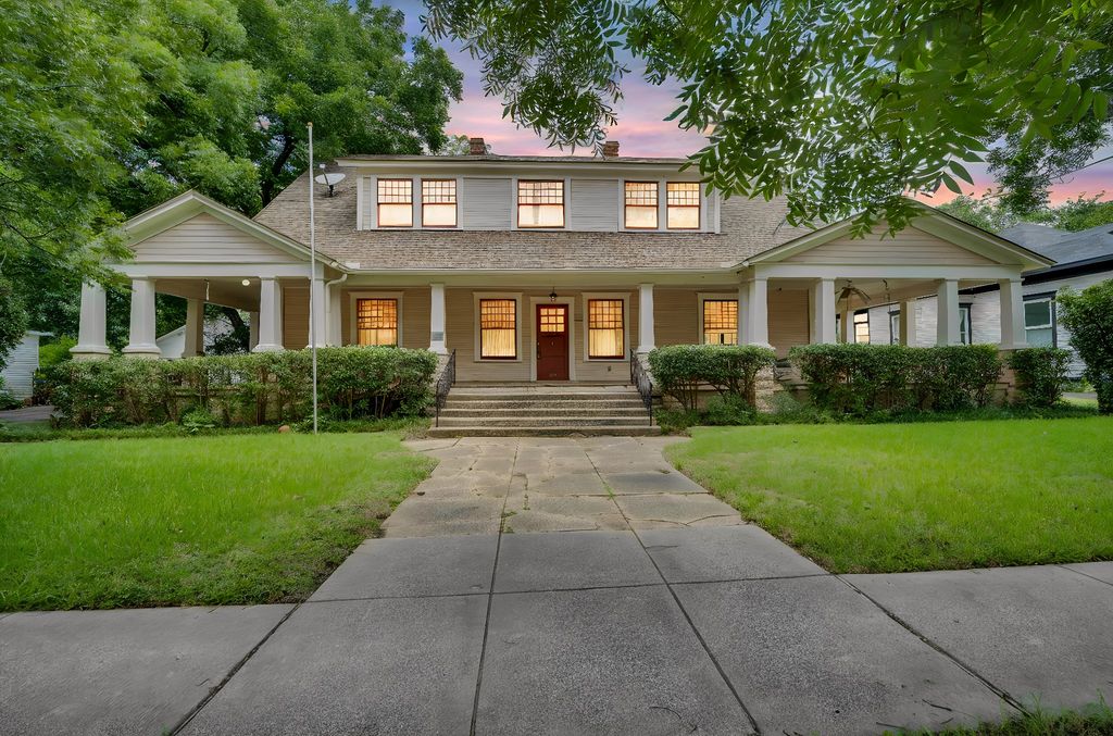 615 E Franklin Street, Hillsboro, TX 76645